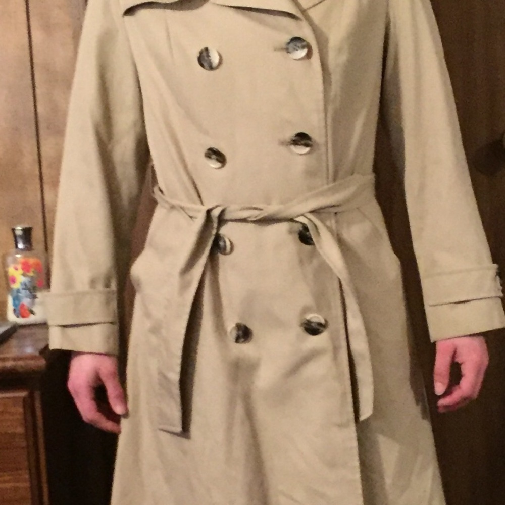 Women’s trench coat